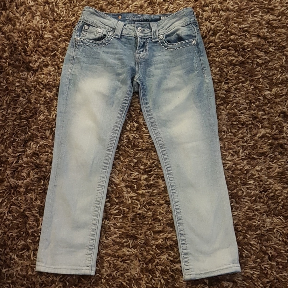 Miss Me Embellished Cuffed Jean Capri-Size 25